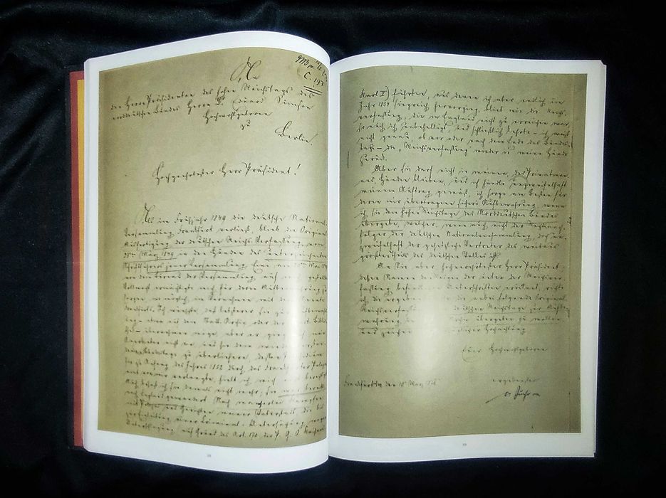 Уникальная книга - Конституция Германской Империи «Паульскирхе»