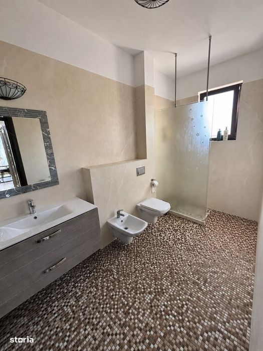 Apartament Spatios 2 Camere - 68mp - Hlincea - Etaj Intermediar