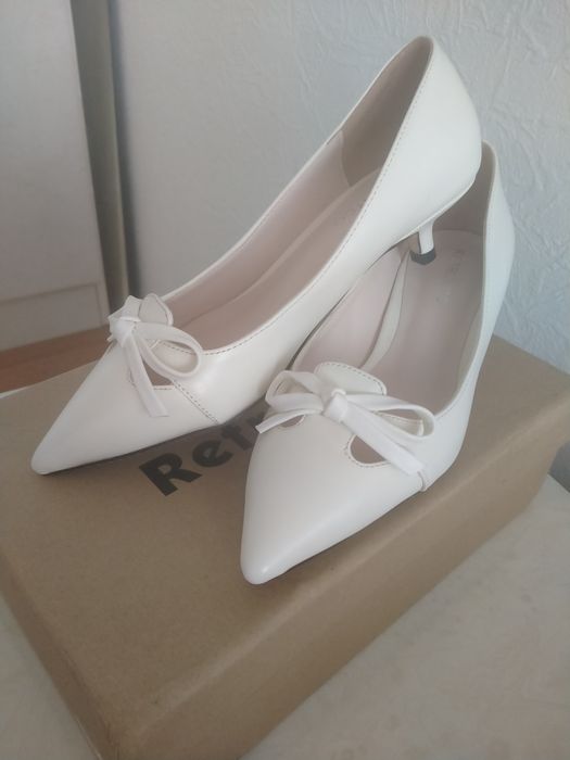 Продам туфли новые