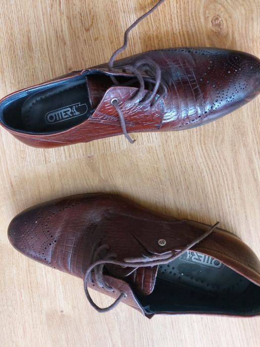 Pantofi maro de bărbați