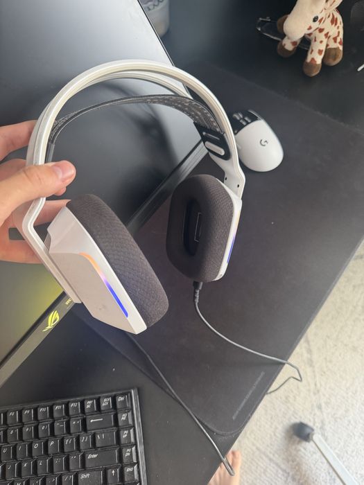 Наушники logitech g733