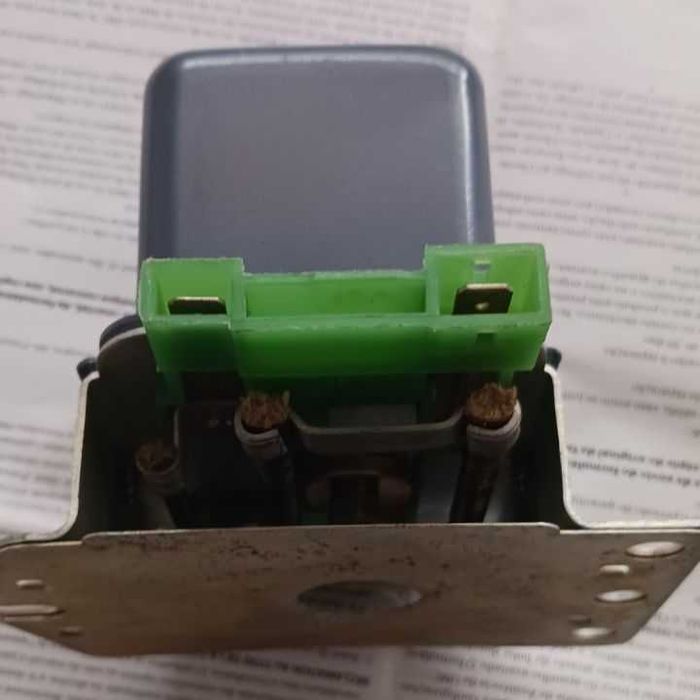 Реле регулатор за зареждане РР380