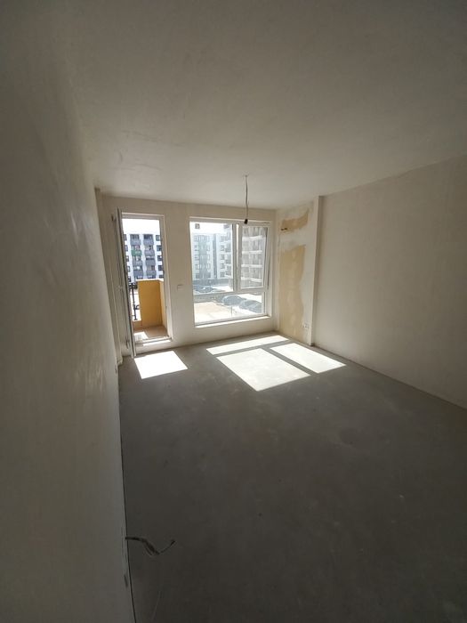 Продава се Тристаен апартамент в Варна, Възраждане 1 - 82 кв.м за 2153 €/кв.м - Снимка #2