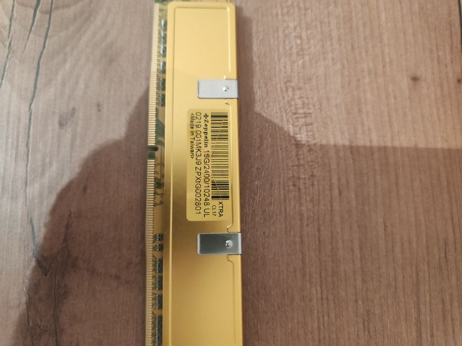 DDR4 16 GB Zeppelin 2400 МГц / 1х16