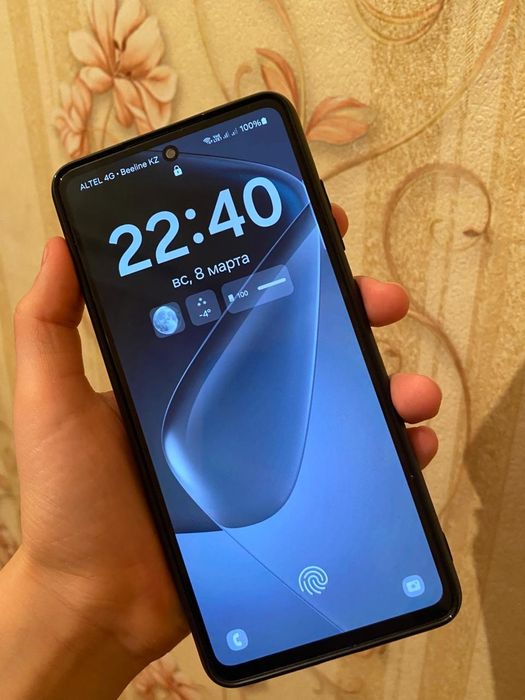 Samsung a52  хорошем состоянии