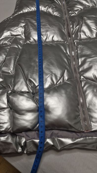 Нов дамски елек М размер