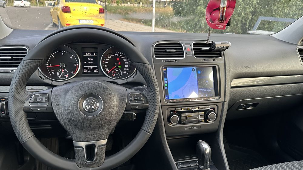 Golf 6// 2.0 Diesel // Automat //110 cai // Navi waze +carplay