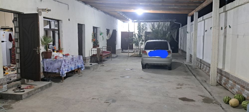 Uy sotiladi To'ytepa Nurafshon shaxar markazida