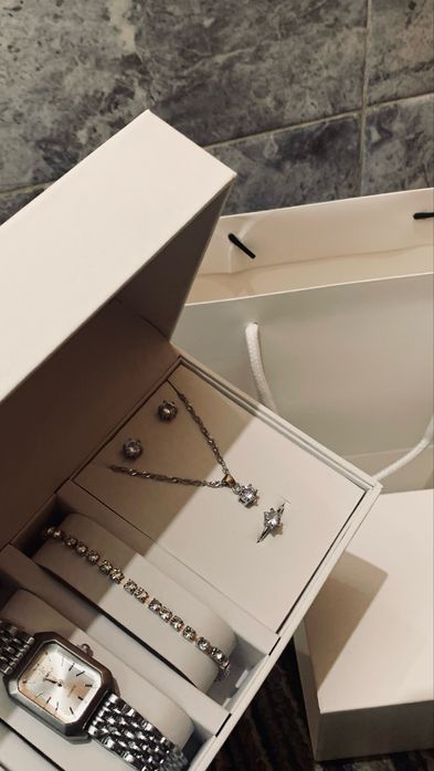 СРОЧНО ПРОДАМ.Полный комплект новый