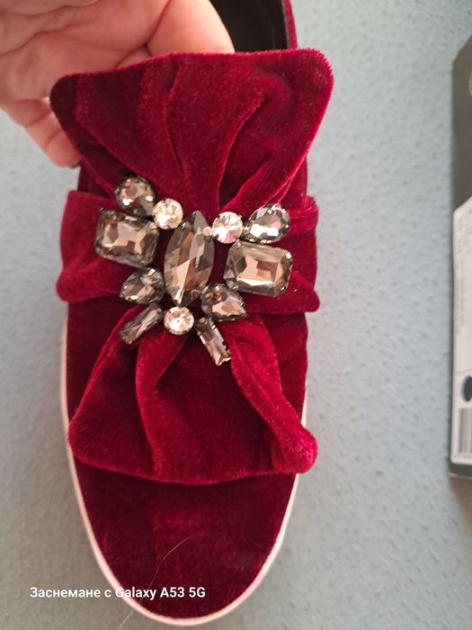 Чисто нови обувки Zara 40