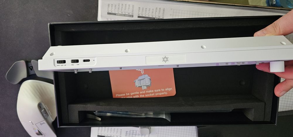 Keychron Q2 pro knob barebone white