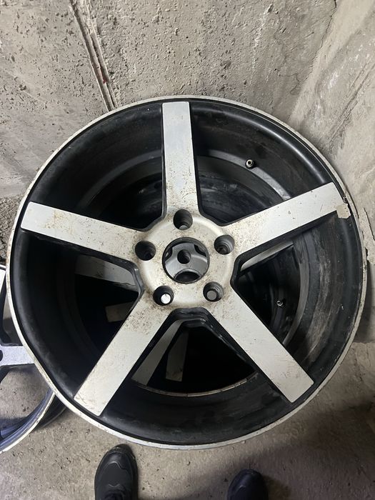 Продам диски vossen R17