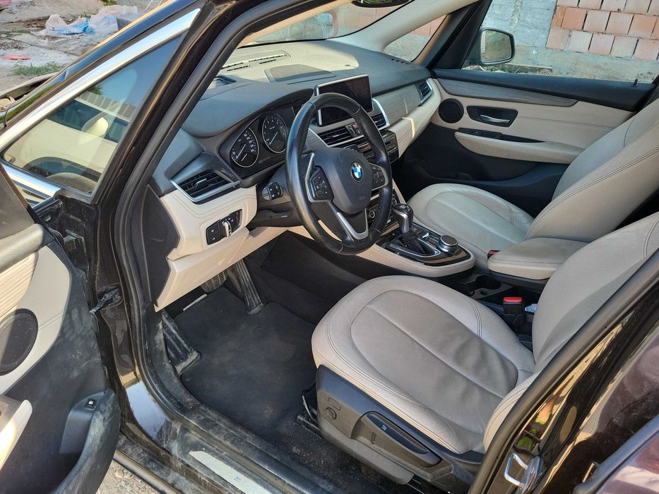 BMW seria 2 225xe hibrid an 2017 avariat