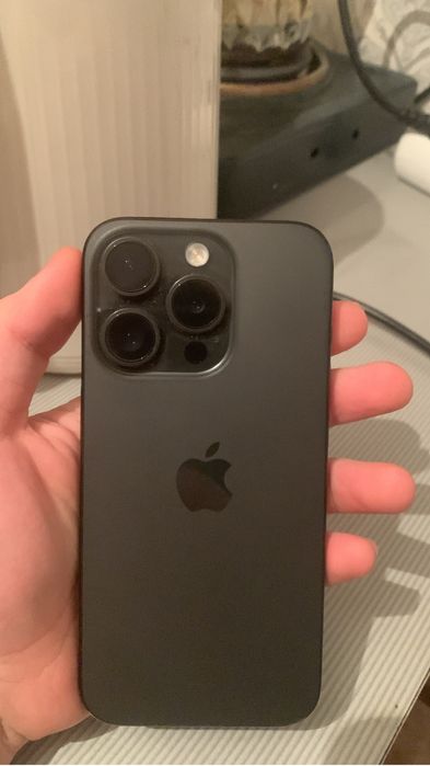 Прлдам Айфон 15 про