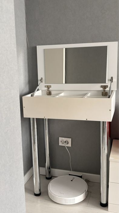 Туалетный столик