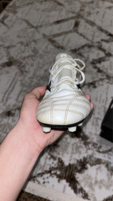 БутсыМизуноновый