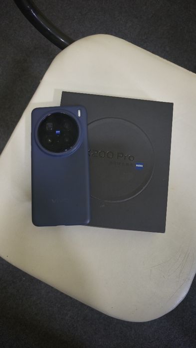 Vivo x200pro 12/256gb