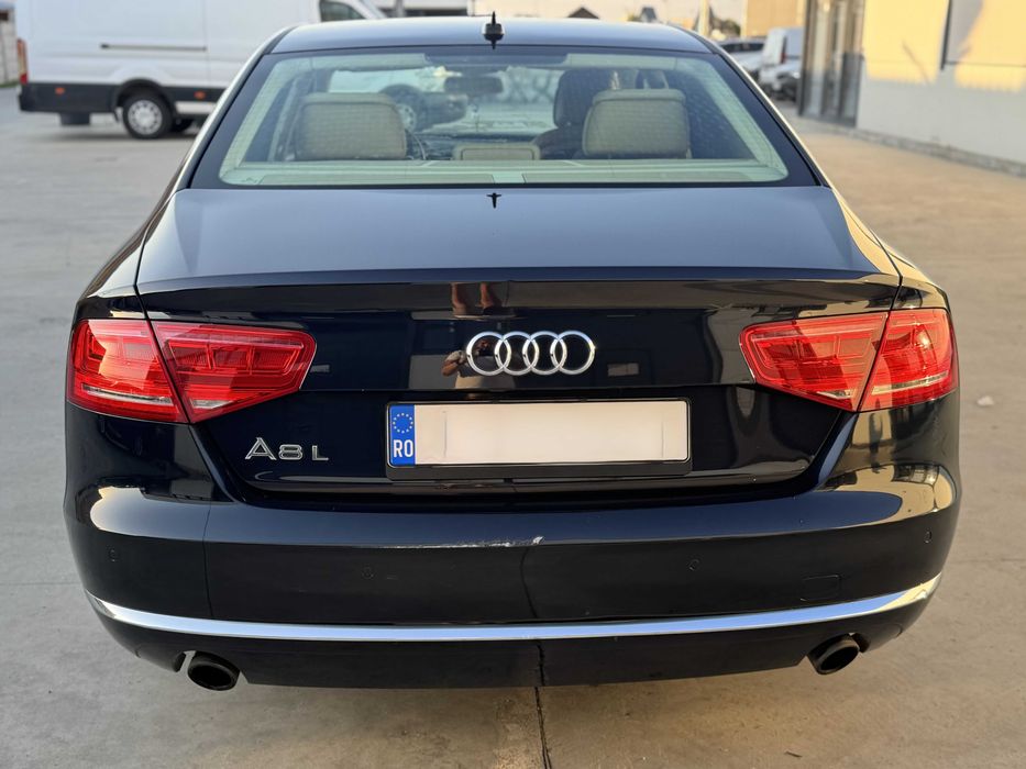 Audi A8L 3.0 tfsi