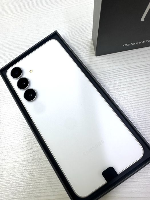 Samsung S25 FE 8/256gb