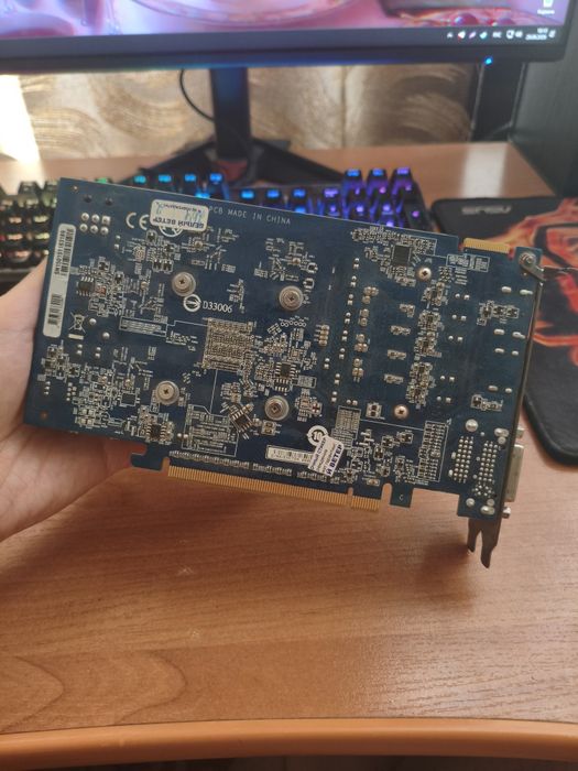 R7 260X 2GB (Gigabyte)