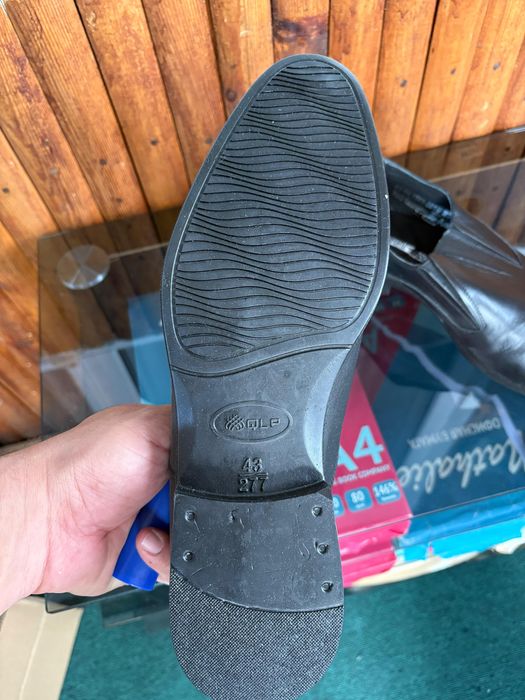 Продам кожанные туфли