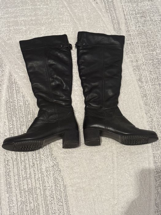 Продам женскую обувь