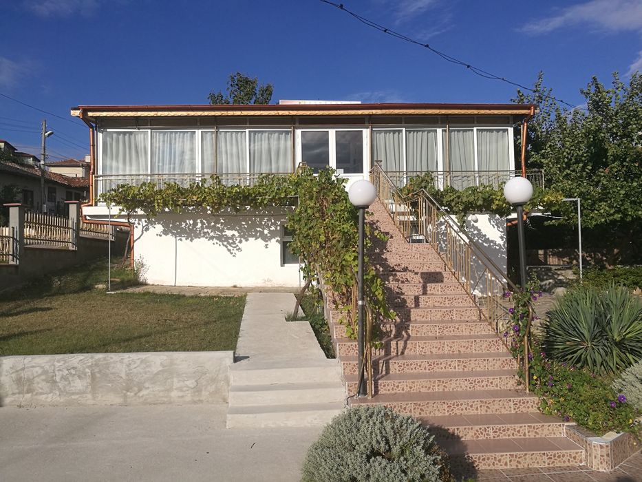 Дава се под наем Заведение в Бяла - 250 кв.м за 510 € - Снимка #9