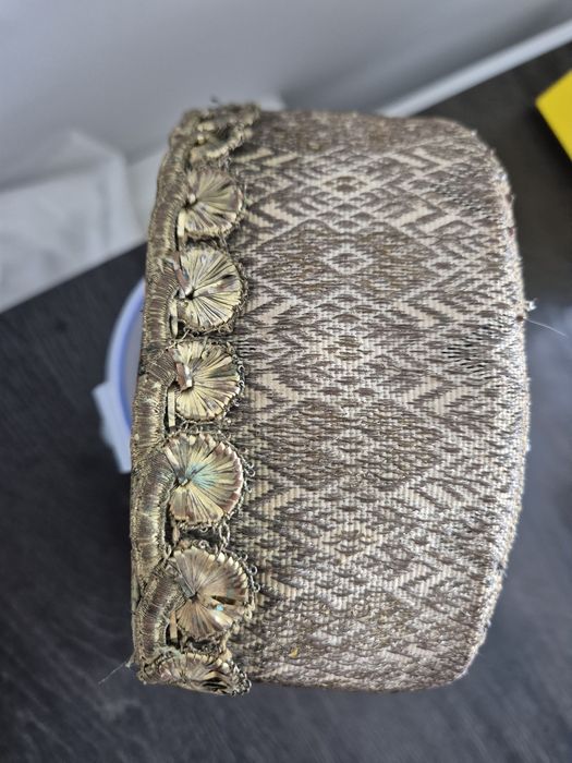 Ceapsa traditionala Banat tel si fir metalic costum popular