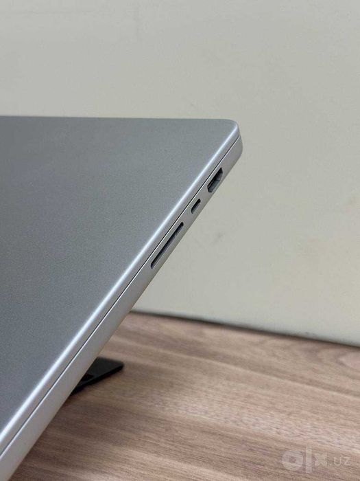 Mackbook Pro M1 Pro 16/512 [Display 16 dyum]