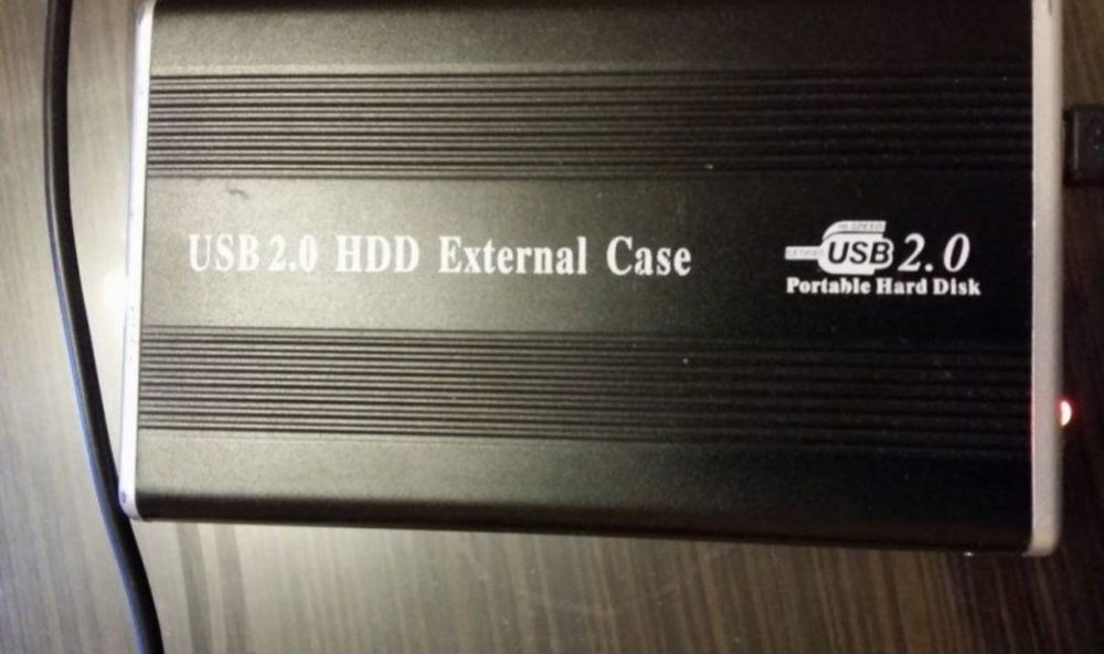 Продавам външен харддиск 500 GB