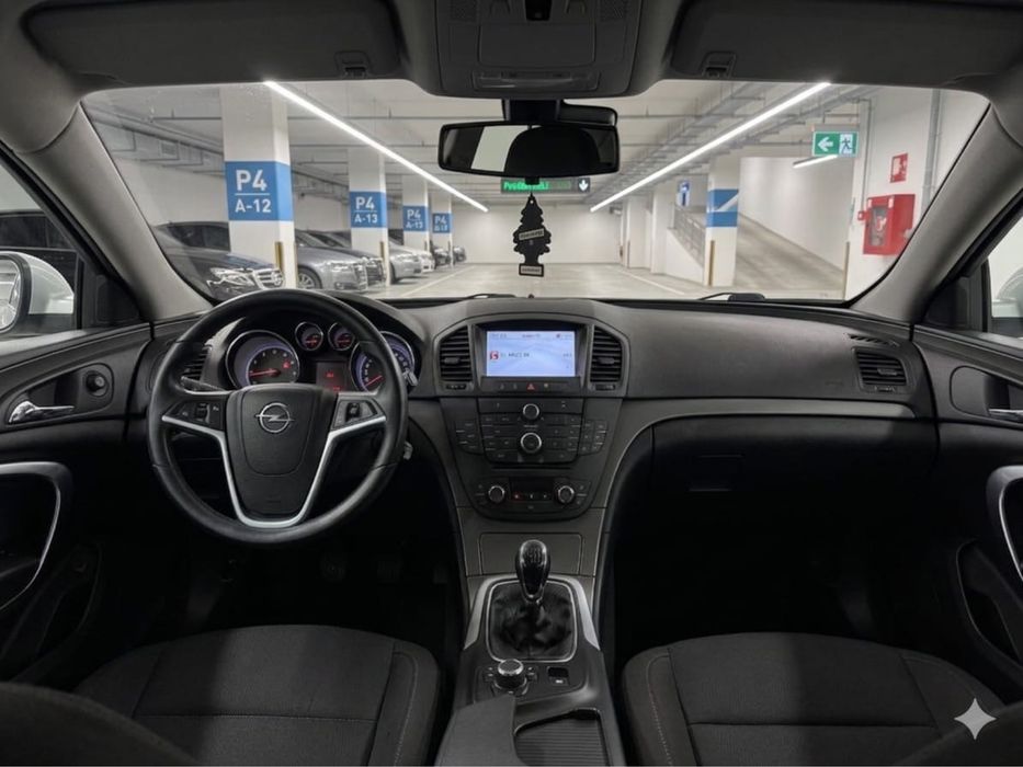 Opel insignia 1.6 benzina 6 trepte euro 5,model 2010, pos rate