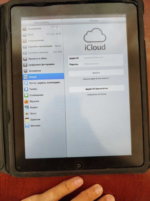 Apple iPad 16Гб Wi-Fi + 3G