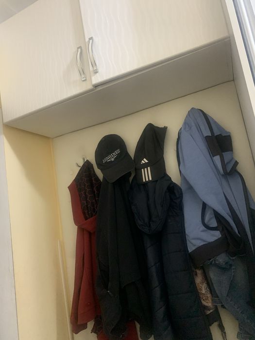 Продам  Шкаф Купе  и Прихоже