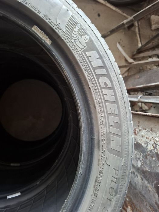 Michelin Pilot Sport 4  245 45 18 XL