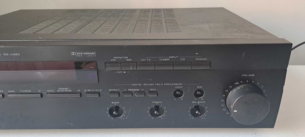 Yamaha RX V 480 amplificator nu scoate sunet