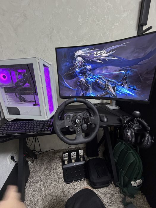 Руль Logitech G923 можно в рассрочку