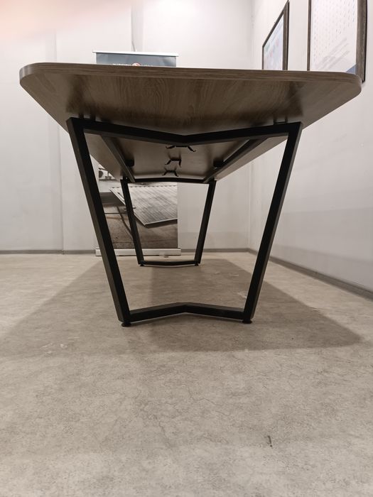 Стол офисный для переговоров