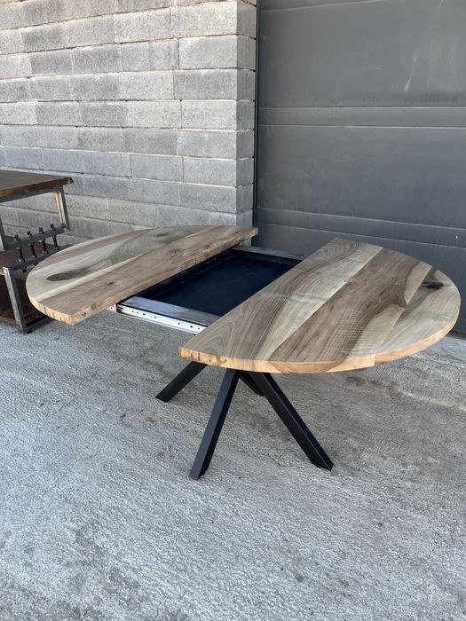 Разтегателна маса от орехова дървесина