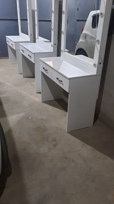 Скидка трюмо с лампами