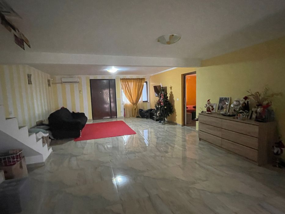 Casă de vânzare