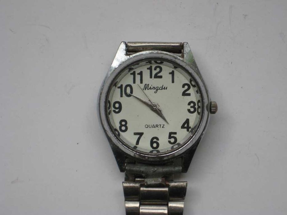 Ръчни часовници Quartz Q&Q кварц / часовници с батерия