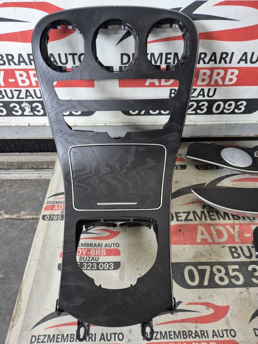Consola centrala/trim usa Mercedes C-Class W205
