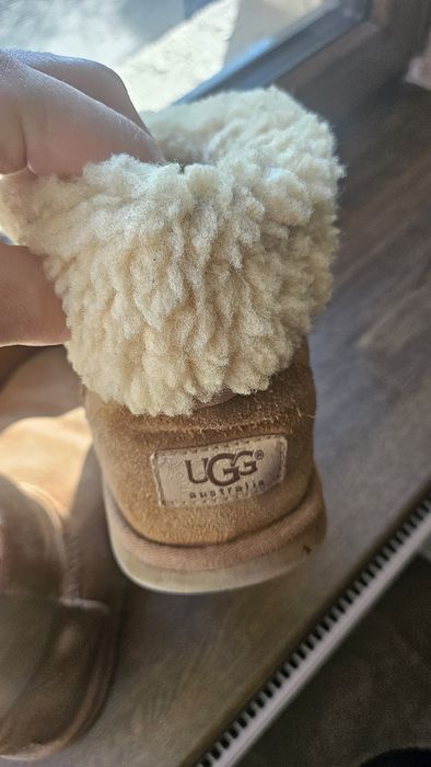 Ugg originale marimea 34 si 35