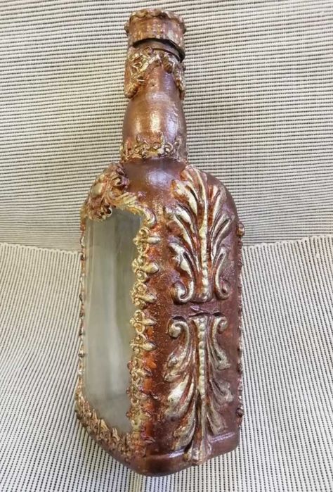 Ръчно декорирана бутилка