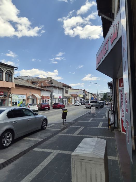 Spațiu comercial stradal