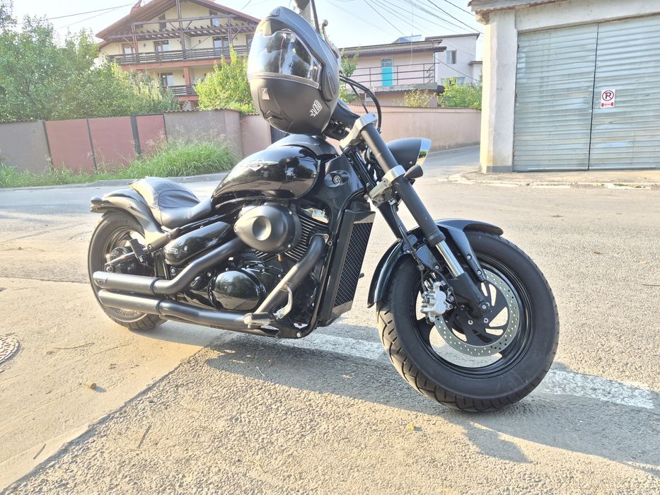 Suzuki intruder 800