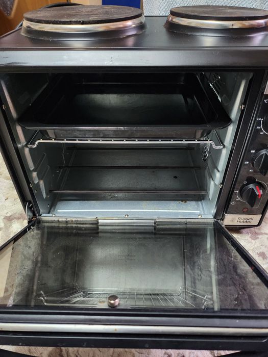 Cuptor electric cu plită dublă Russel and Hobbs