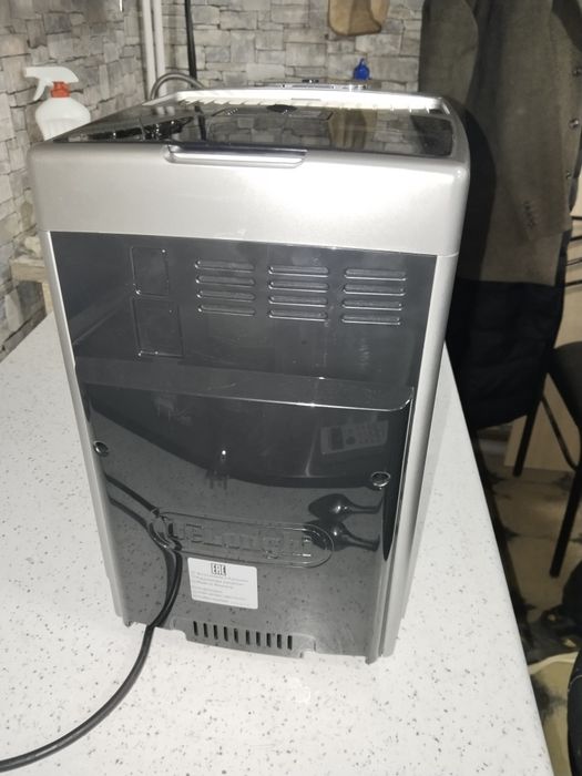 Delonghi dinamica. Kofe mashinasi sotiladi.
