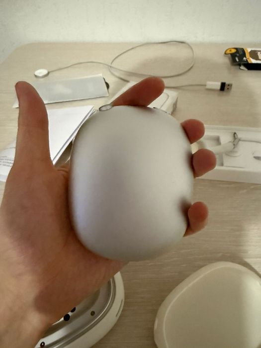 Air pods max 1 поколения