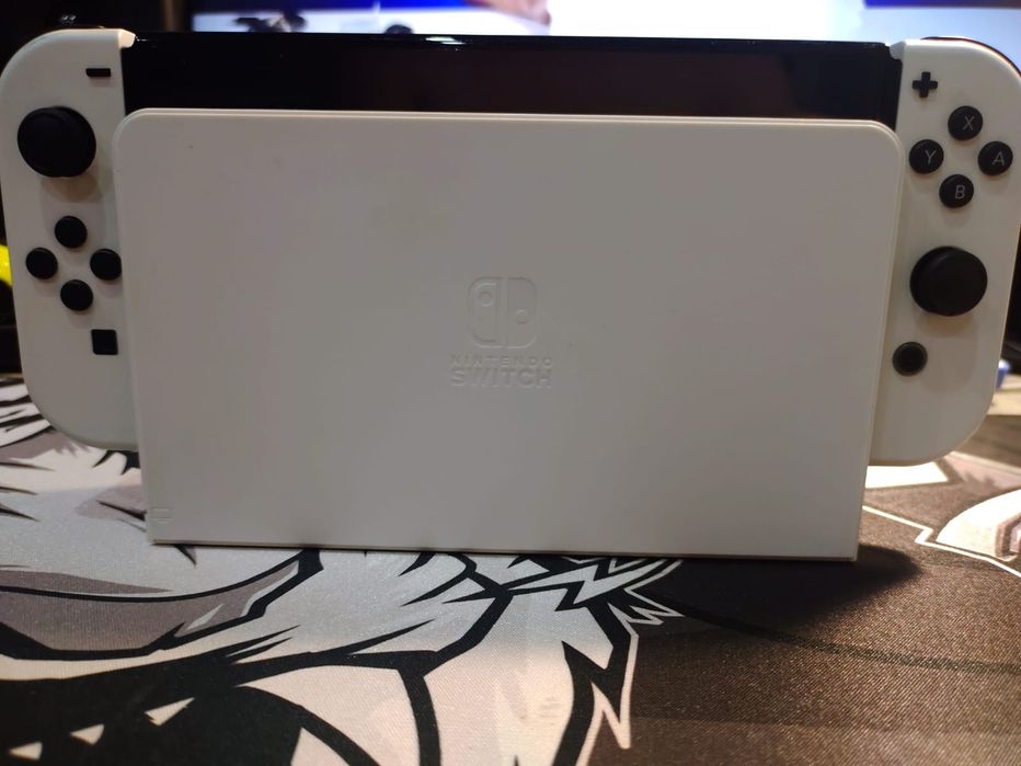 Продам нинтендо свич